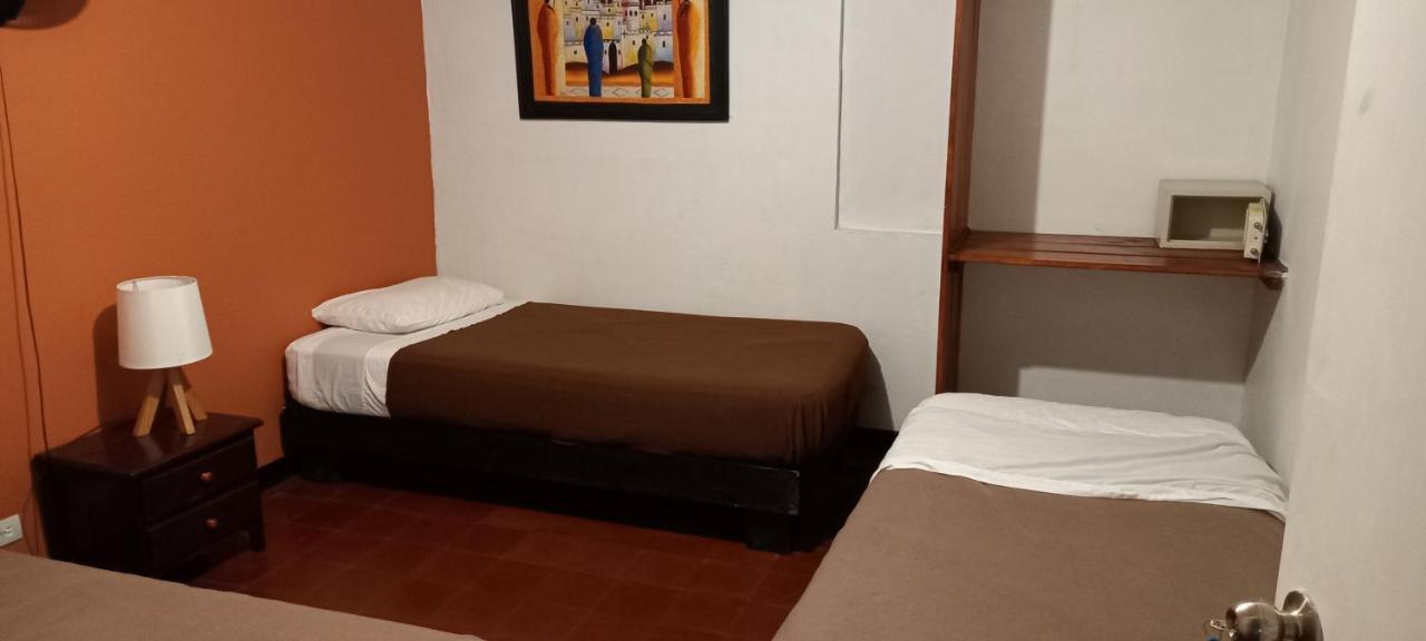 Casa Kiwi Hostel Medellín Chambre photo