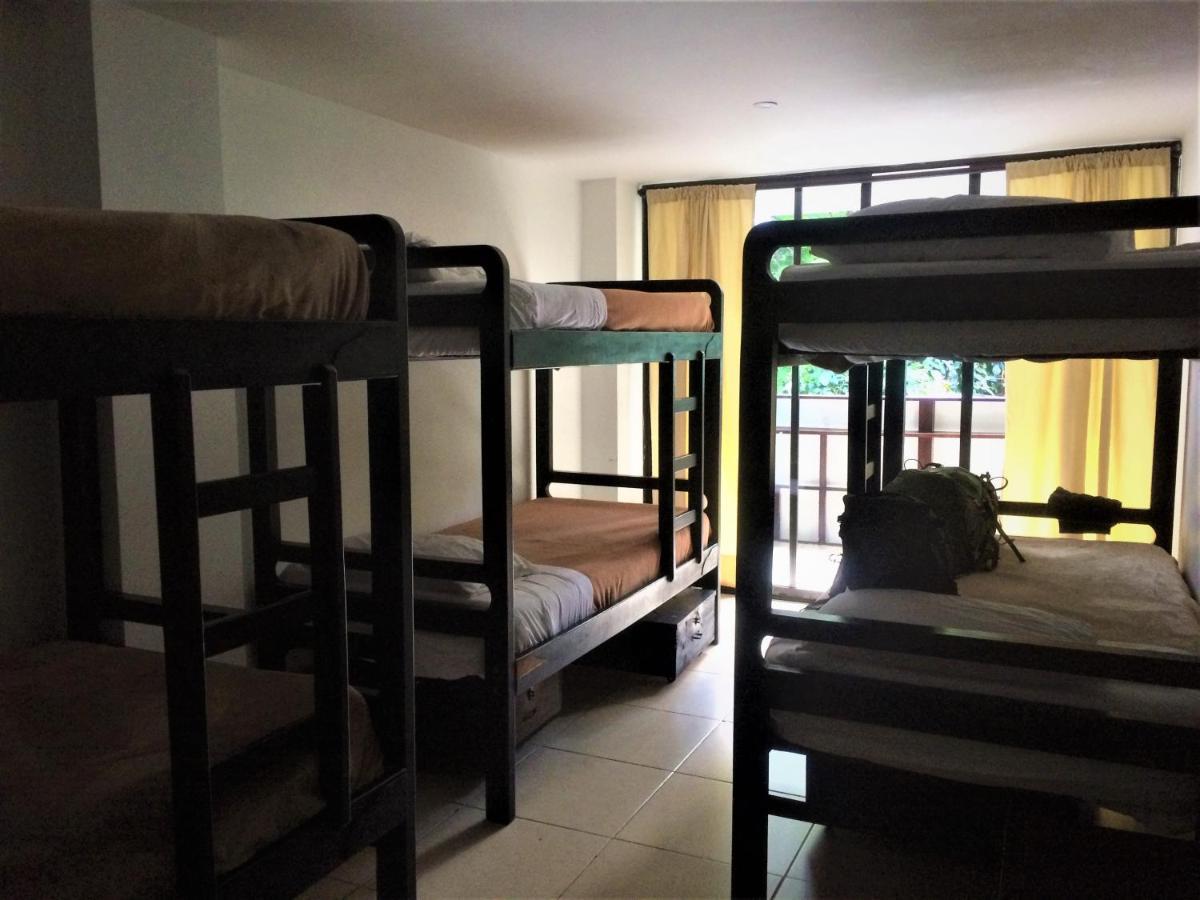 Casa Kiwi Hostel Medellín Extérieur photo