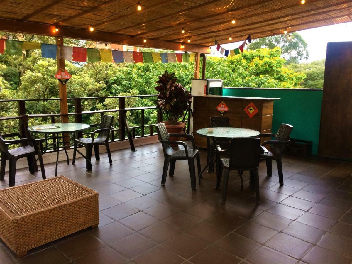 Casa Kiwi Hostel Medellín Extérieur photo